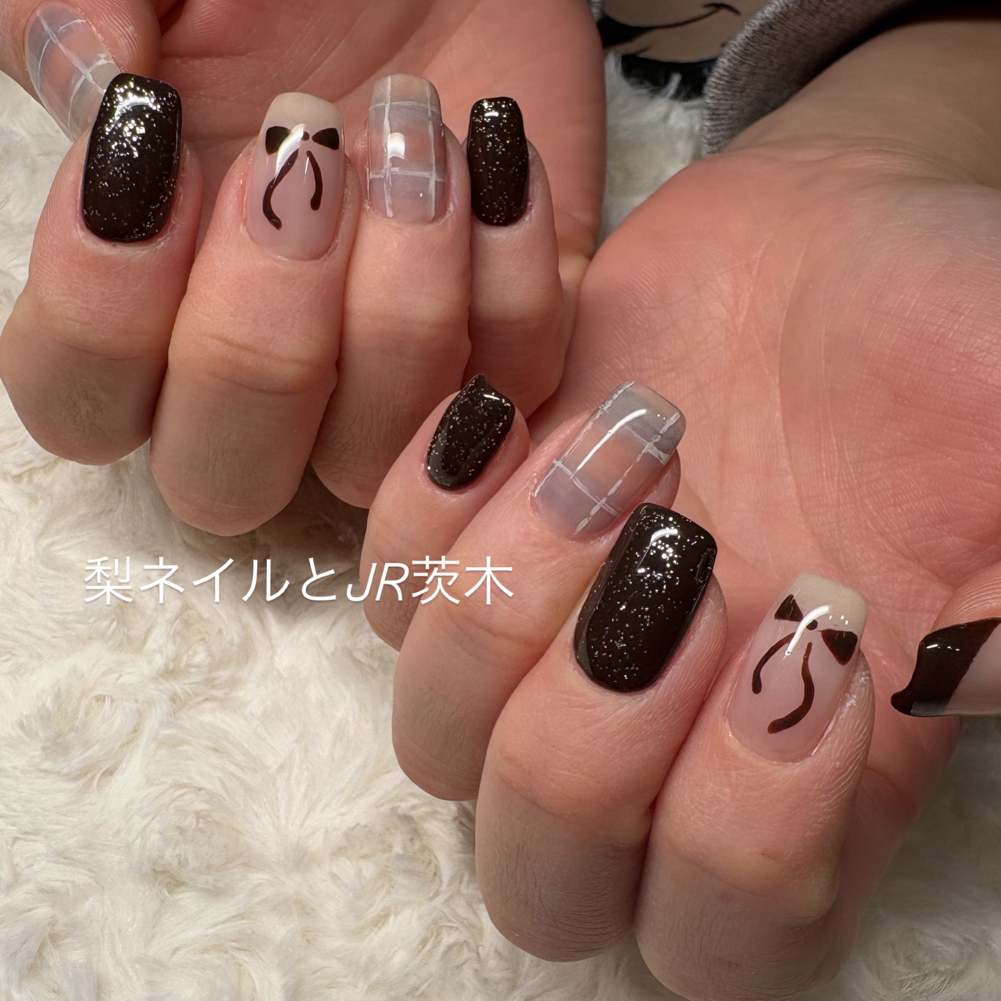 #Valentinenail🍫🫶🏻
.
#手書きリボン
#チェック柄
.
チョコ色ワンカラーも◎
いつもありがとうございます🥰🙇🏻♀️
.
.
【梨ネイルとJR茨木】
ゆったりとくつろげる、完全個室の
こだわりネイルサロン💅🏻
『やってみたい』『好き』を形にする
プライベート空間です🫶🏻
ネイルが大好きなネイリストが、
フォルムにこだわり、細部まで丁寧に仕上げています。
茨木でネイルサロンをお探しの方は、
是非 梨ネイルの井上にお任せください。
素敵に、可愛く仕上げます🥰🫶🏻
#茨木ネイルサロン
#パラジェル取扱店