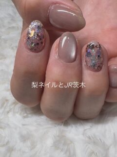ピンクや水色を合わせたラメと
水光ピンクベージュマグ
.
素敵な組み合わせ🌟
.
いつもありがとうございます🥰🙇🏻‍♀️
.
.
フットケアもできるネイルサロン👣✨
【梨ネイルとJR茨木】

JR茨木駅近く/大阪
完全予約制プライベートネイルサロン／フットケアサロン

梨ネイル - Nashi nail - 🍐💅🏻

ネイルが大好きなネイリストが、
フォルムと持ちにこだわり、細部まで丁寧に仕上げています。

茨木でネイルサロンをお探しの方は、
是非 梨ネイルの井上にお任せください。

素敵に、可愛く仕上げます🥰🫶🏻

────────────

📍JR茨木駅近く
🔍Google Maps「梨ネイル JR茨木」で検索🍐

📞TEL：072-604-5543
※施術中はお電話に出られない場合がございます。
公式LINEにてご連絡いただけますと、確認次第返信いたします。

────────────
#茨木ネイルサロン 
#パラジェル取り扱い店 
#マグネット