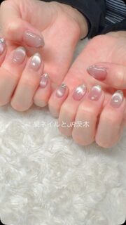 うる艶マグ🫶🏻
先端にフレンチとラメ少々ｶﾜｲｲ~~
.
いつもありがとうございます🥰🙇🏻‍♀️
.
.
ご予約受付中です🍐💨
【梨ネイルとJR茨木】

JR茨木駅近く/大阪
完全予約制プライベートネイルサロン／フットケアサロン

梨ネイル - Nashi nail - 🍐💅🏻

ネイルが大好きなネイリストが、
フォルムと持ちにこだわり、細部まで丁寧に仕上げています。

茨木でネイルサロンをお探しの方は、
是非 梨ネイルの井上にお任せください。

素敵に、可愛く仕上げます🥰🫶🏻

────────────

📍JR茨木駅近く
🔍Google Maps「梨ネイル JR茨木」で検索🍐

📞TEL：072-604-5543
※施術中はお電話に出られない場合がございます。
公式LINEにてご連絡いただけますと、確認次第返信いたします。

────────────
#茨木ネイルサロン 
#パラジェル取り扱い店 
#マグネットジェル
#nailbook
